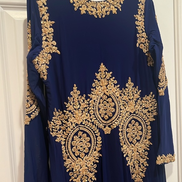 Blue & Gold Indian Gown - Picture 6 of 7
